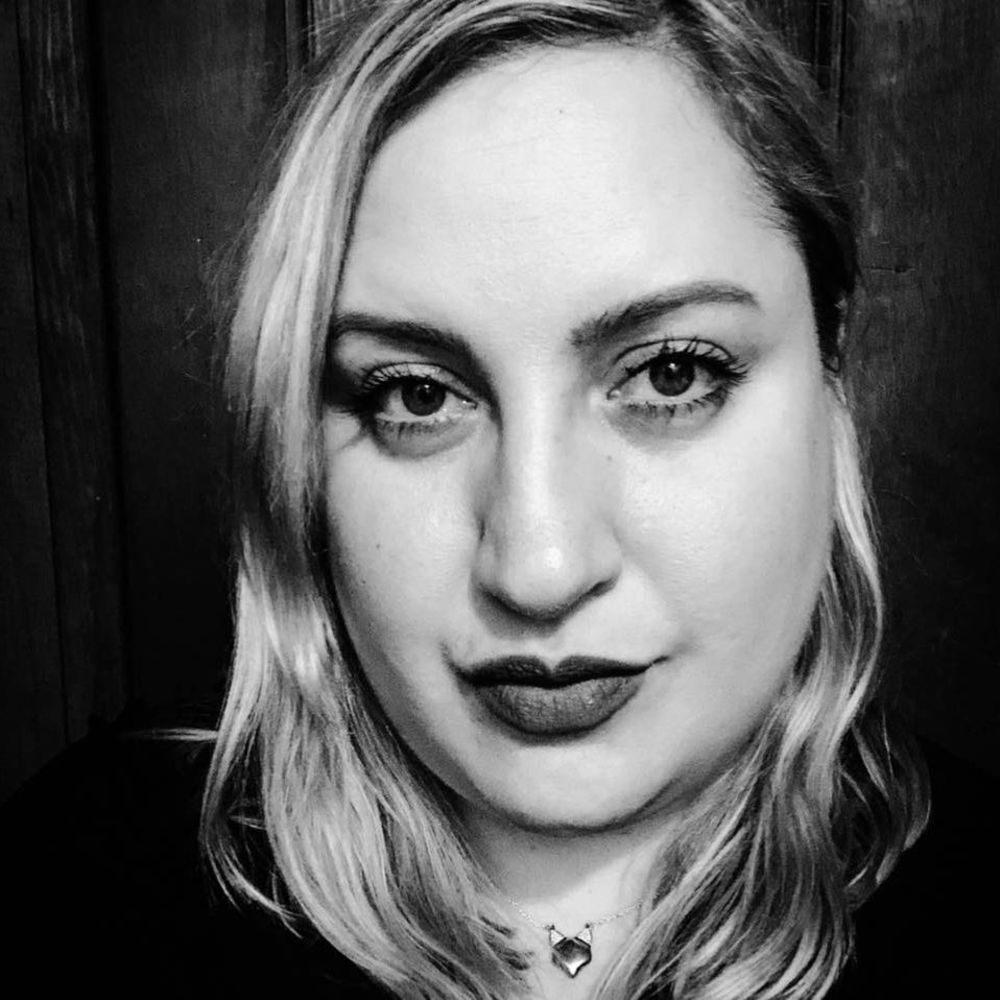 Meet your Posher, Antonia